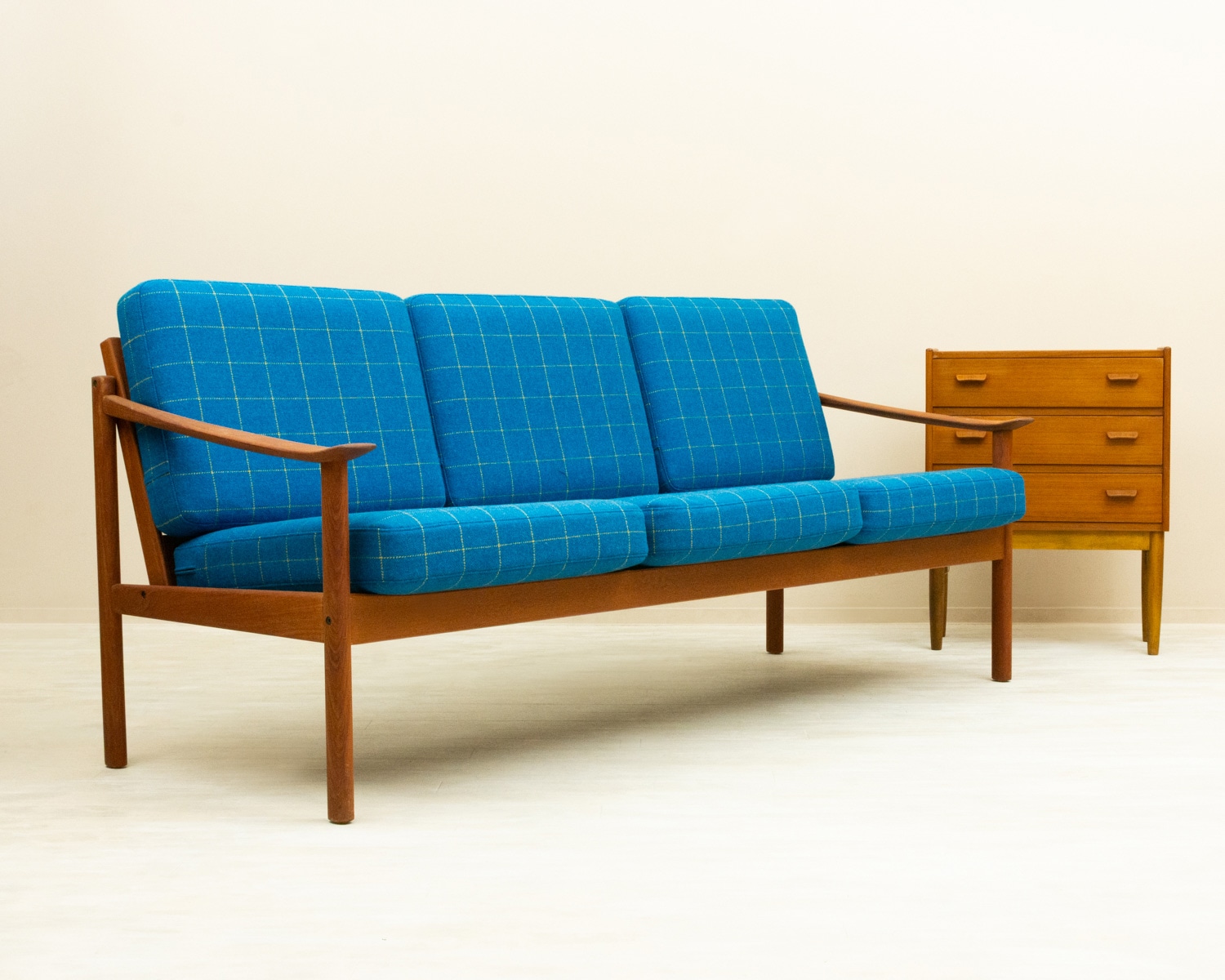 poul volther 3 seater sofa