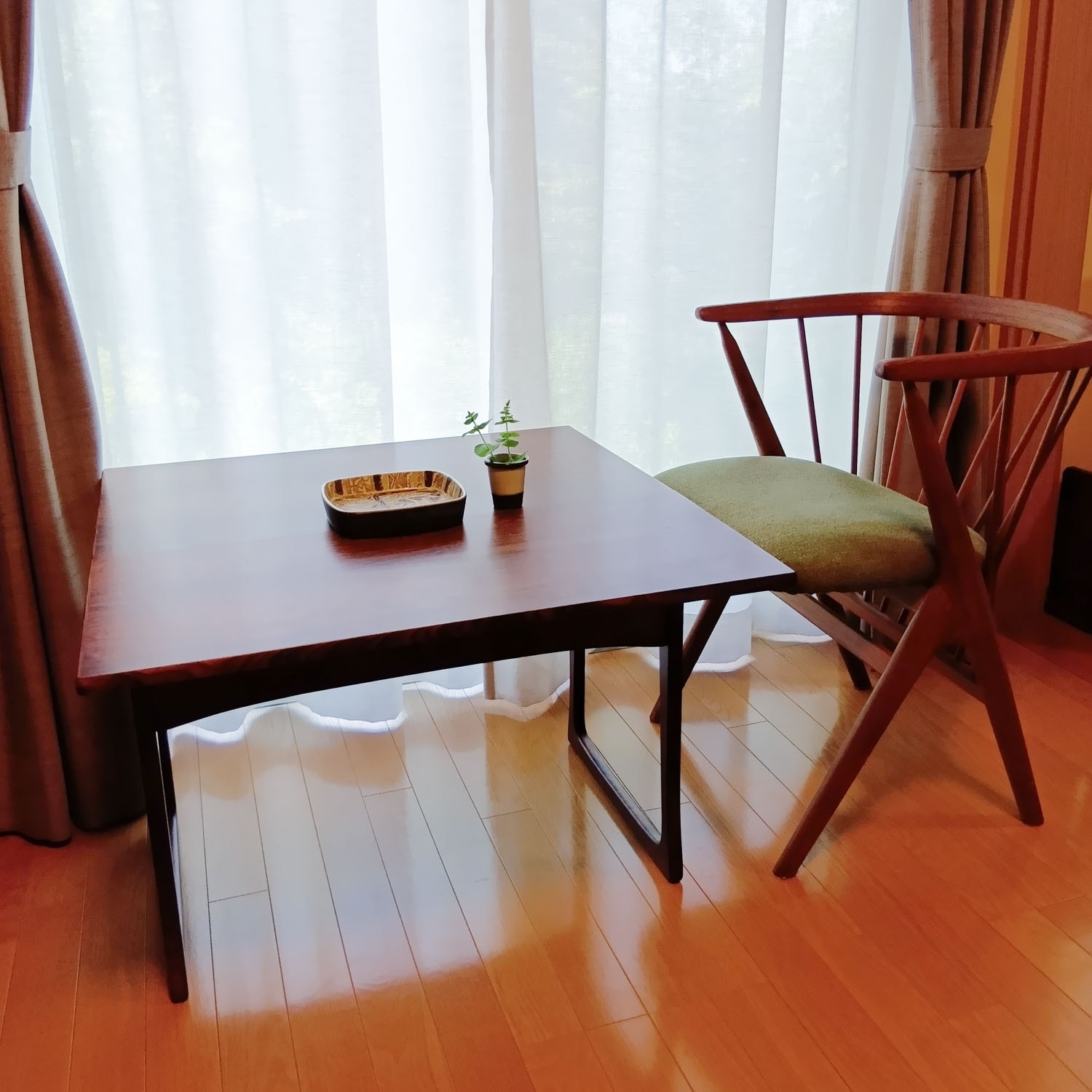 �����ҡ��ơ��֥�