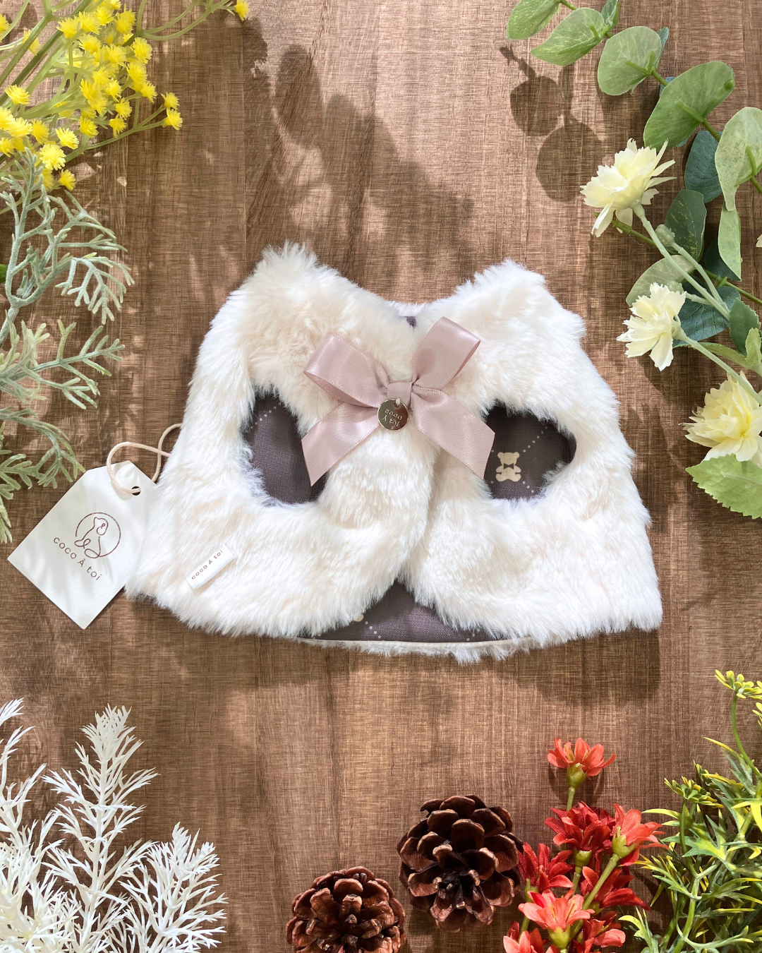 ハートモチーフフェイクファーベスト｜ 白 ファー 防寒 あったか 小型