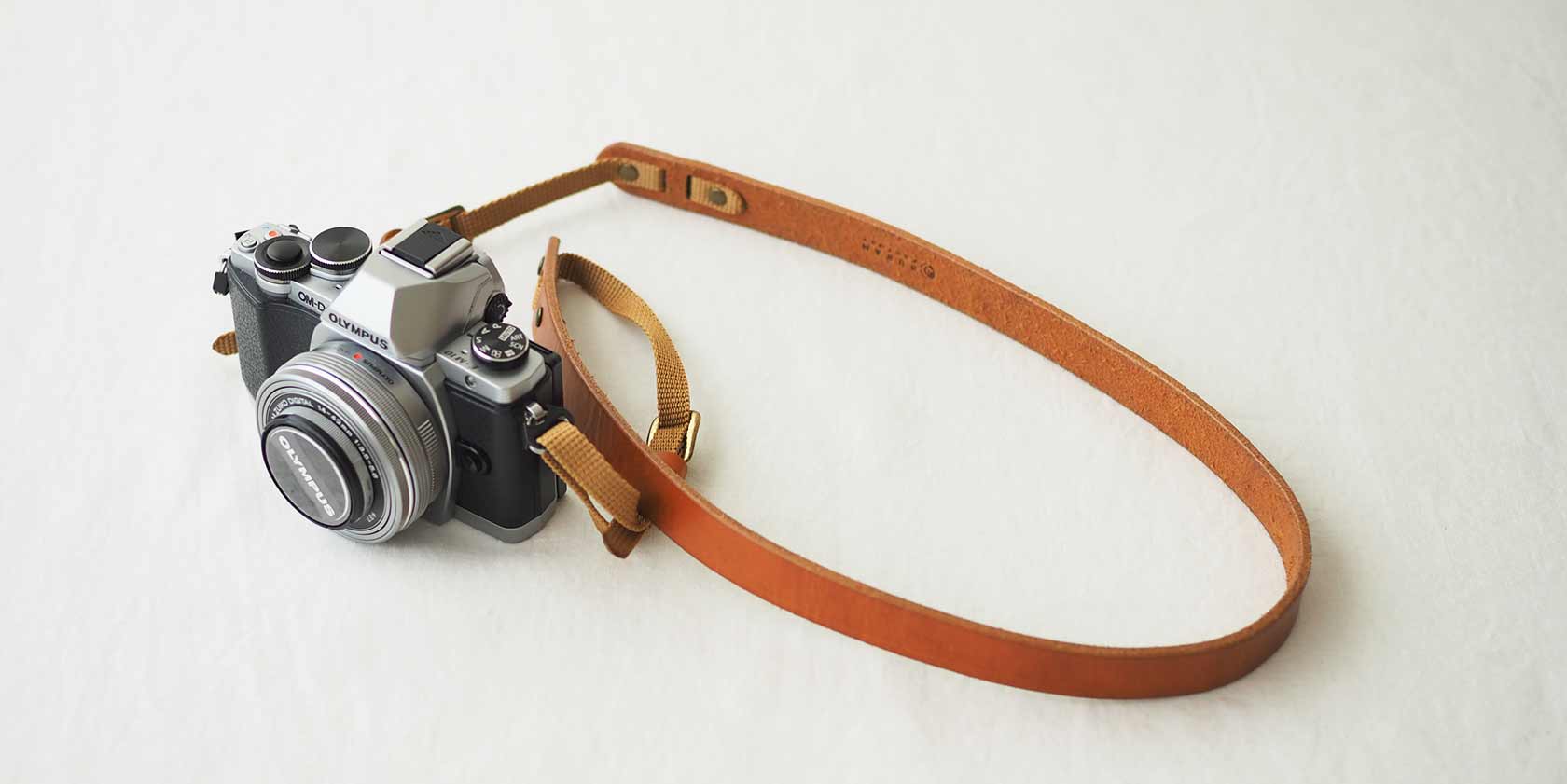 革製　カメラストラップ