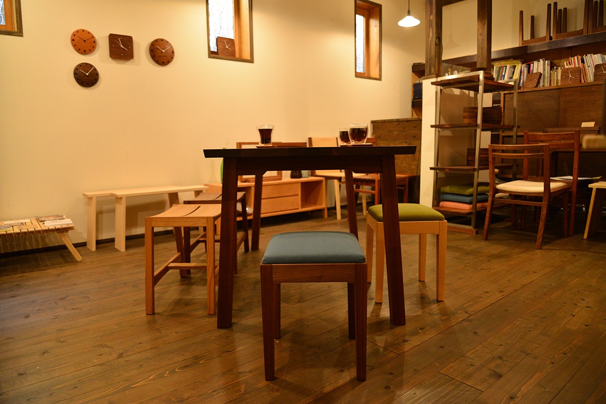 糸島のひと｜木工職人｜DOUBLE=DOUBLE FURNITURE｜酒井 航｜糸島くらし