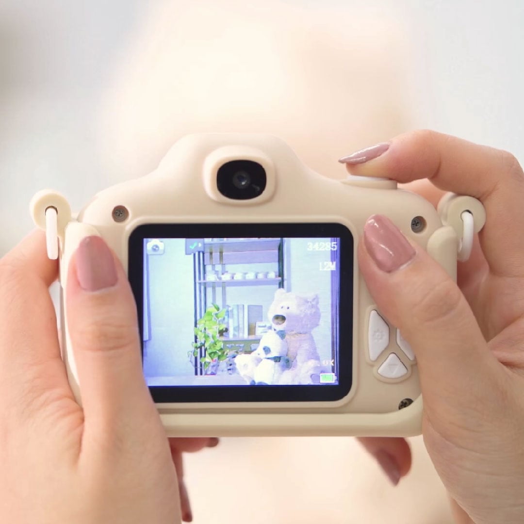 カメラを構える