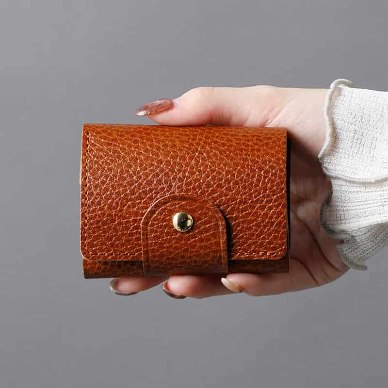 お札を折らずに収納できる極小サイズの三つ折りミニ財布　Tiny-002dl / Dollaro