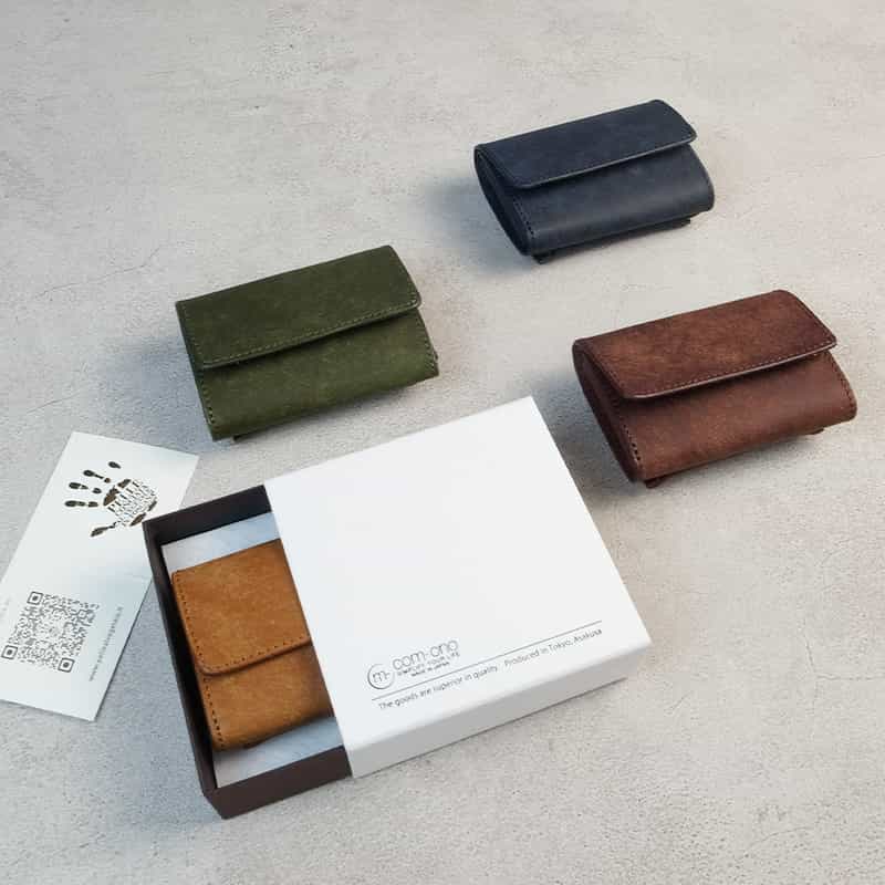 お札を折らずに収納可能　プエブロレザーを使用したカードサイズの小さい三つ折り財布　Tiny-008pb / Pueblo