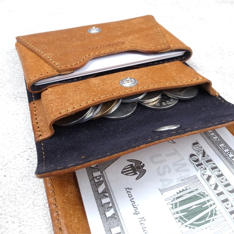 厚さ15mmの薄い財布。プエブロレザーを贅沢に使用したSlim-005pb