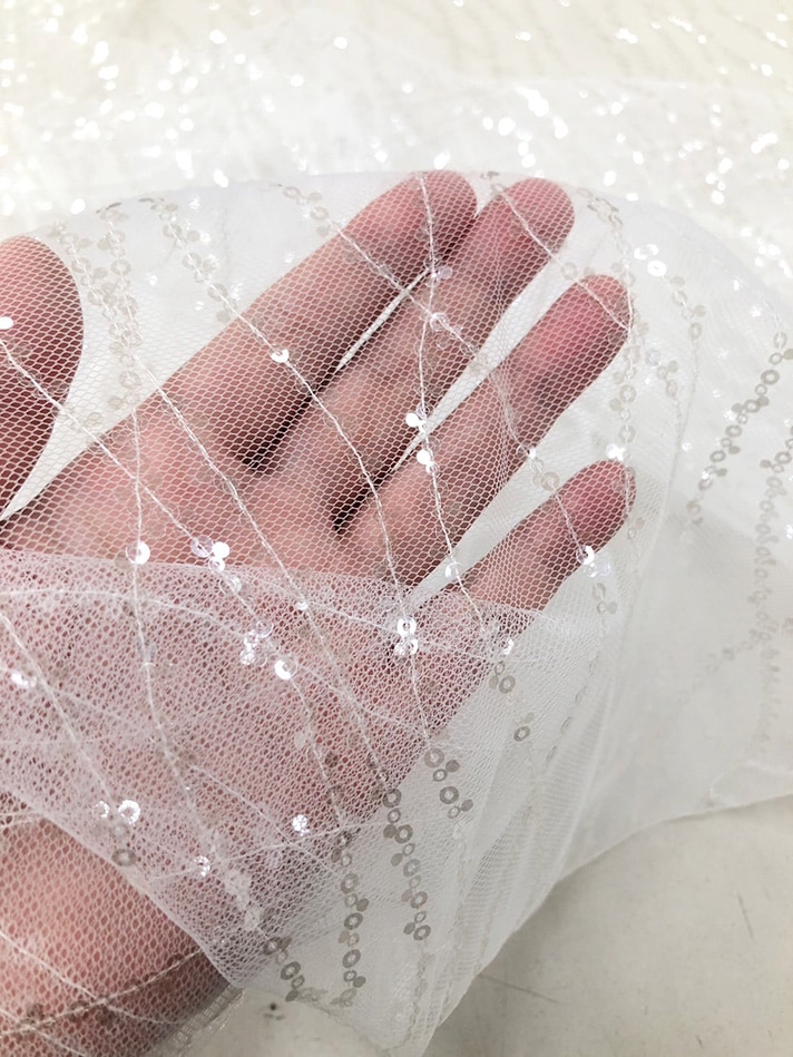 東京ソワールUN-FURL美品ゴージャスレースビーズ刺繍サテン裏地LLサイズ！ 東京ソワールUN-FURL美品ゴージャスレースビーズ刺繍サテン裏地LLサイズ！