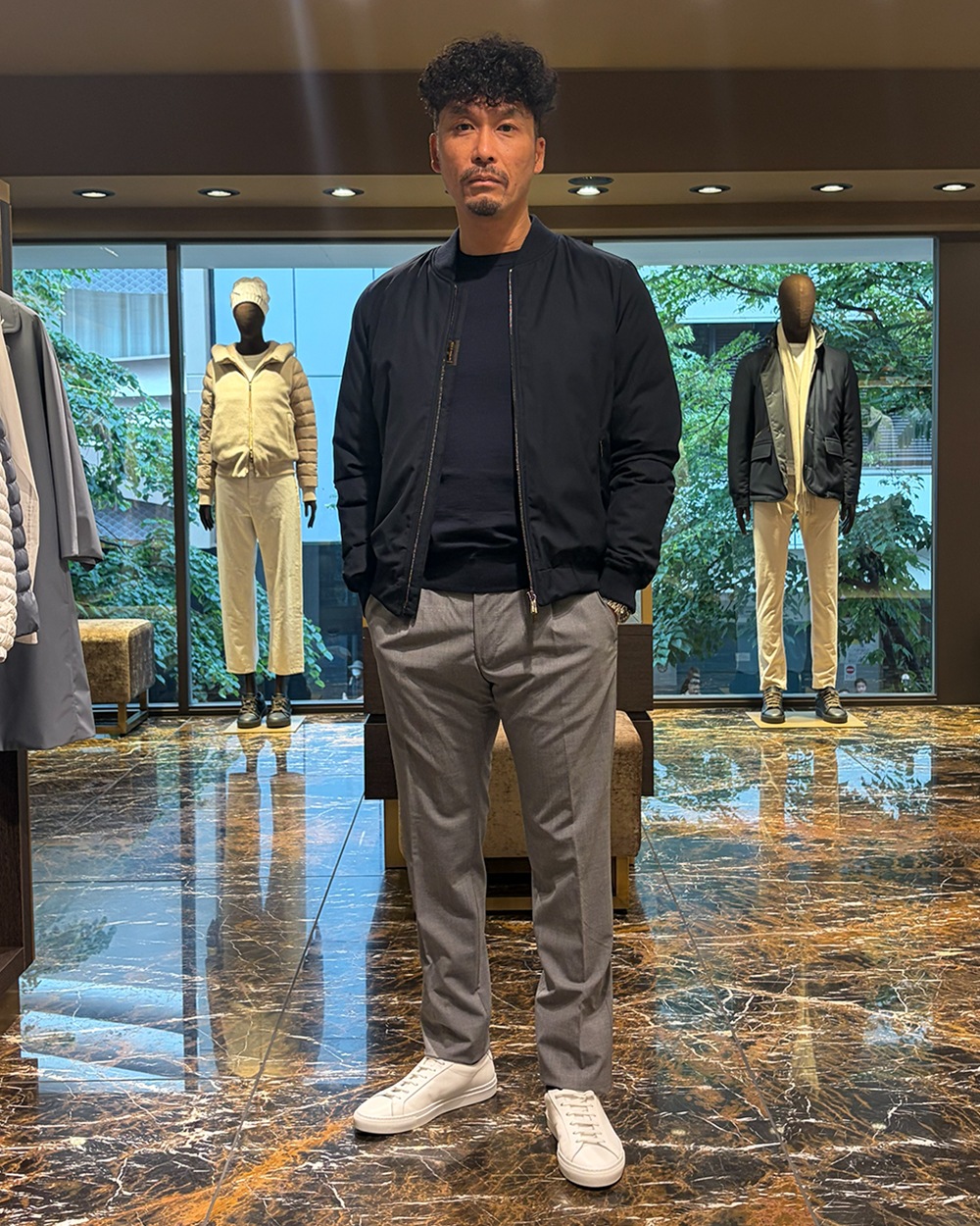 MooRER ボンバーダウンジャケット商品画像