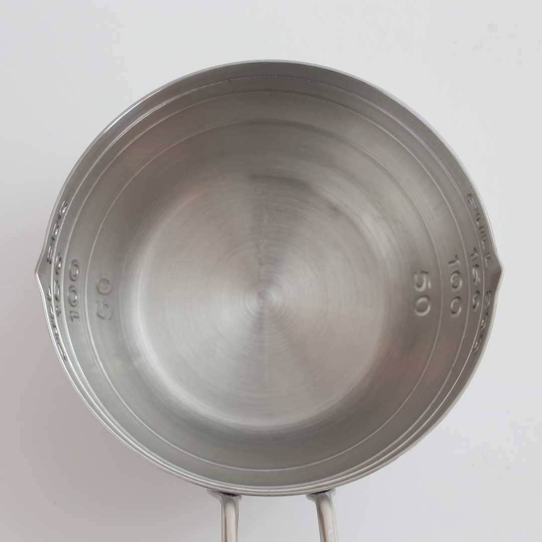 手付き計量カップ　200スリキリ （工房アイザワ）