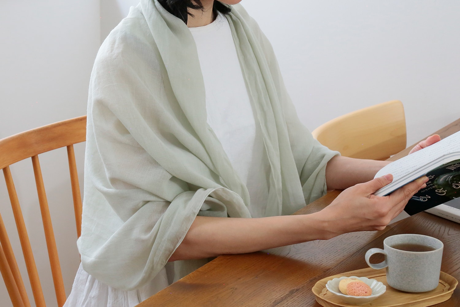 シルク混カラーストール （ao／アオ）