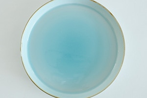 青白磁　平鉢 （バーバー／BARBAR）