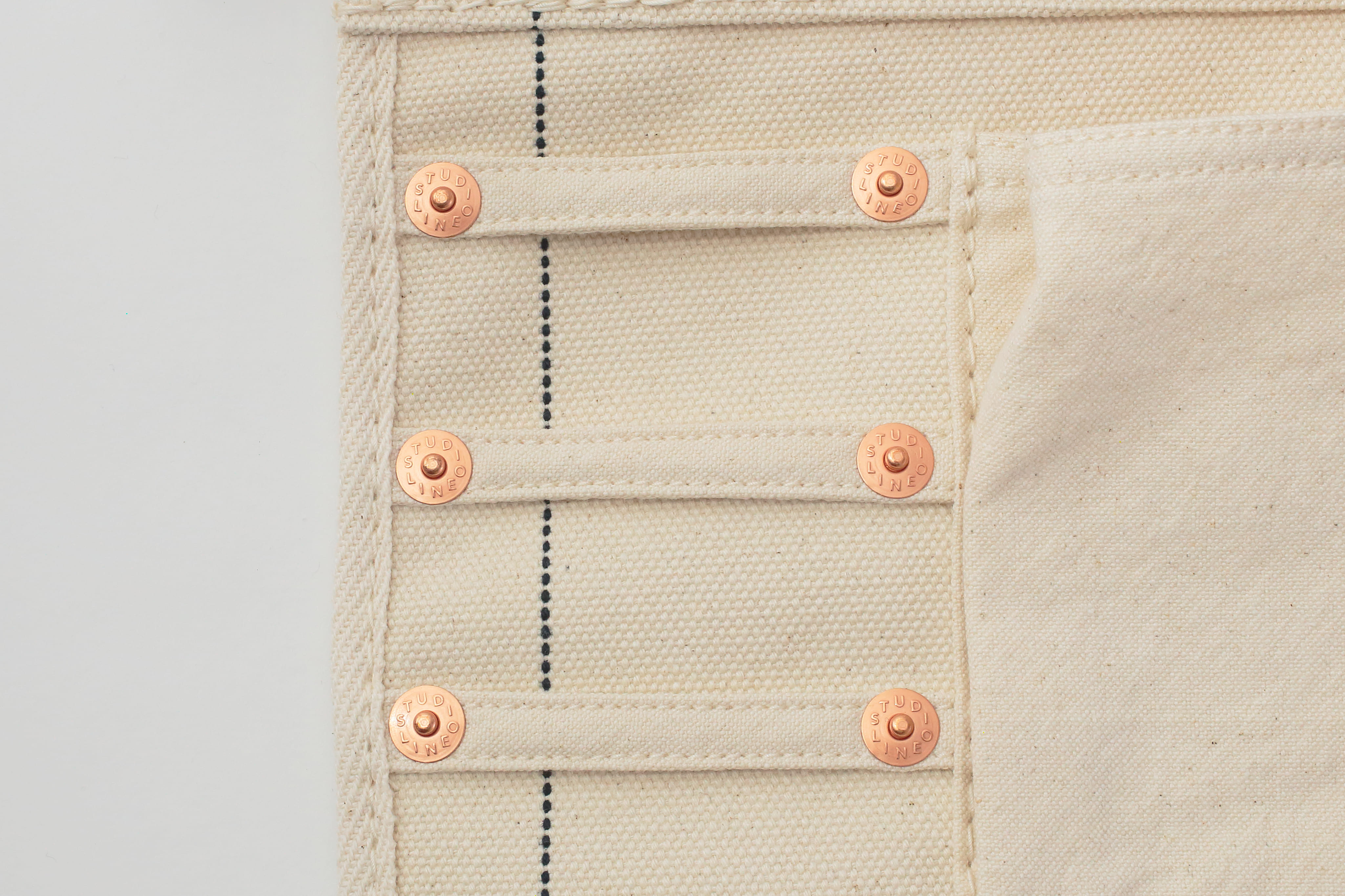 Wall pockets （raregem／レアジェム）