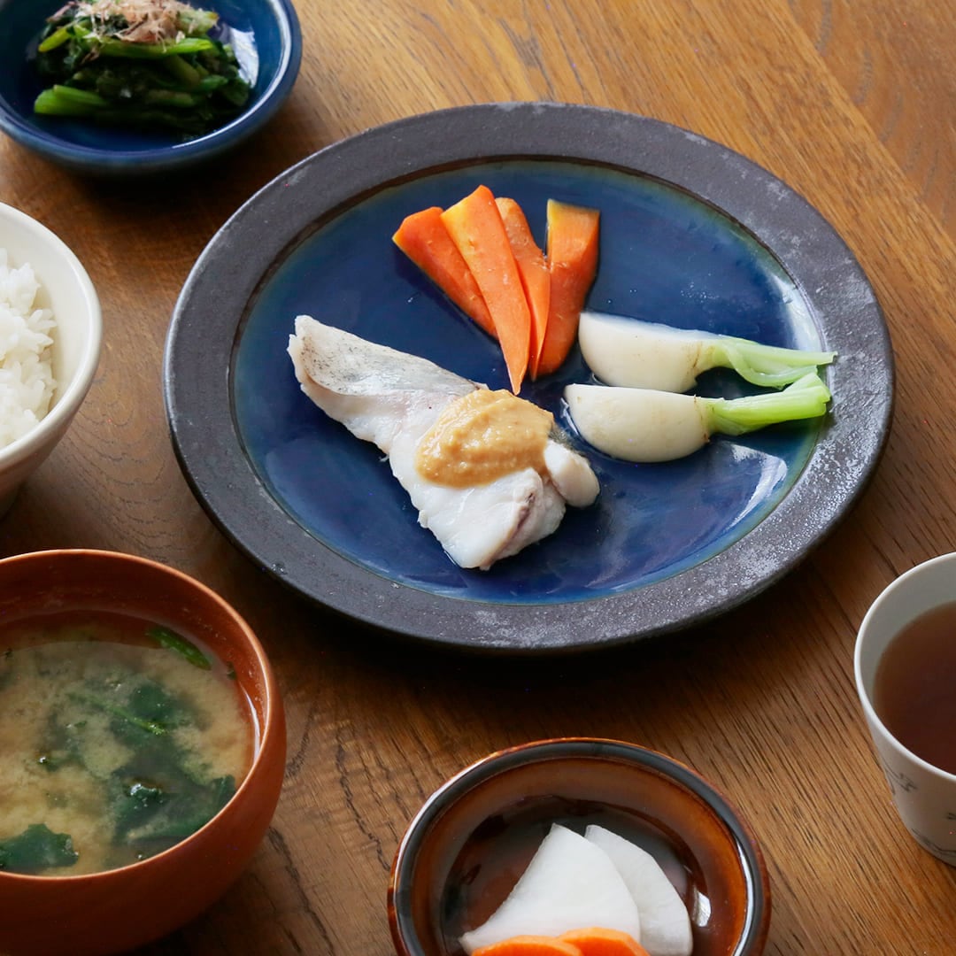 縁鉄砂呉須釉皿 （出西窯） | すべての商品 | cotogoto