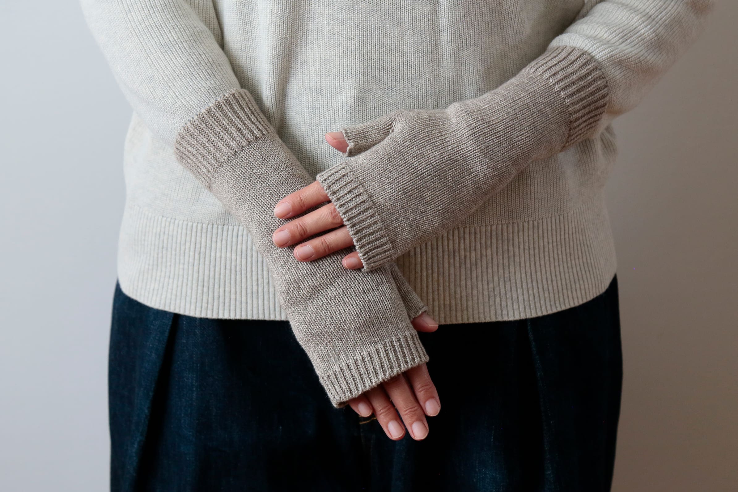 ヤクとオーガニックコットン　縫い目のないハンドウォーマー （天衣無縫）