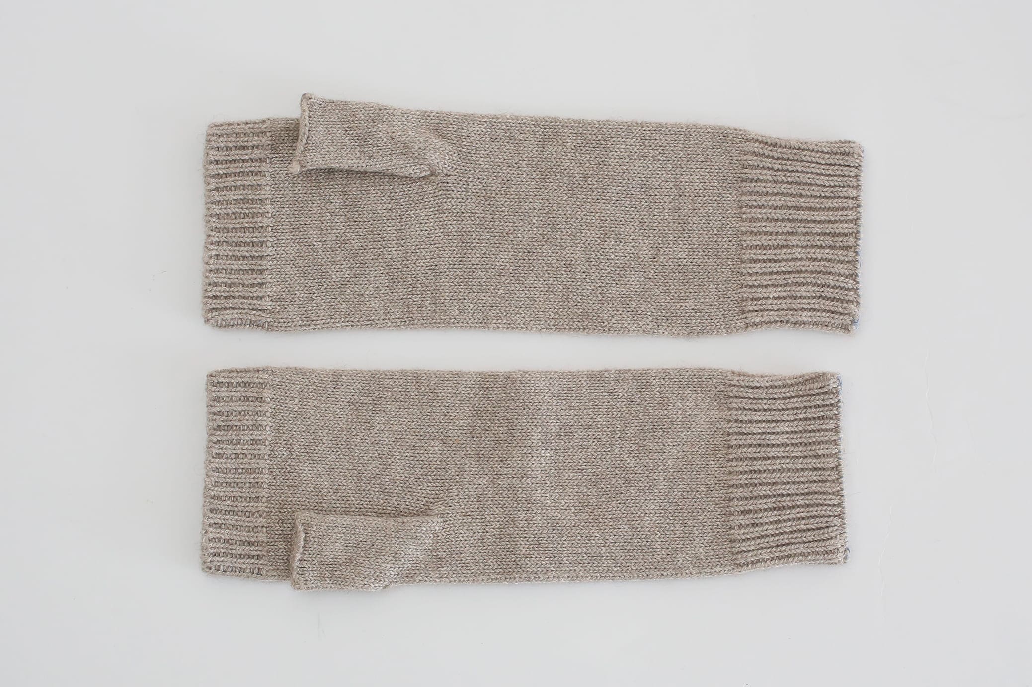 ヤクとオーガニックコットン　縫い目のないハンドウォーマー （天衣無縫）