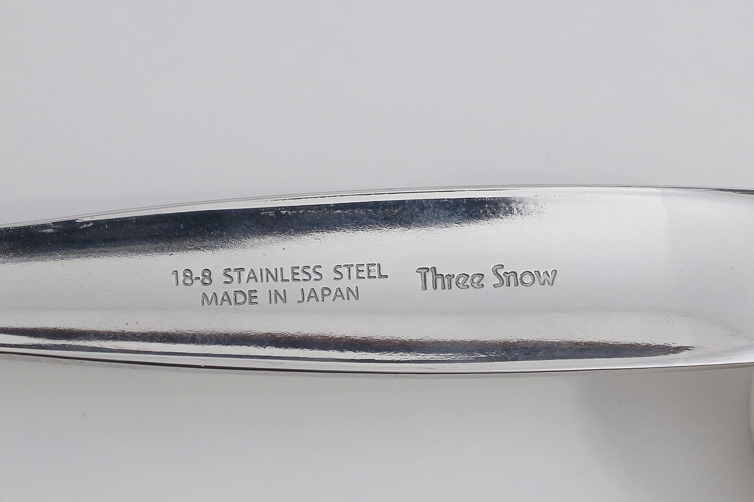Three Snow／スリースノー