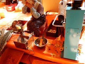 ���֤���