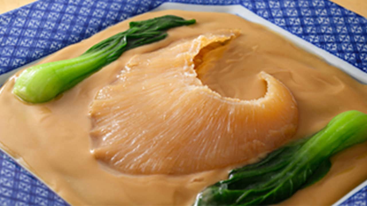 特選フカヒレ姿濃厚白湯煮込み