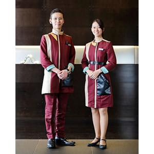 ホテルユニフォーム 制服 導入事例｜上品で清潔感のある接客スタッフユニフォーム コーディネート例