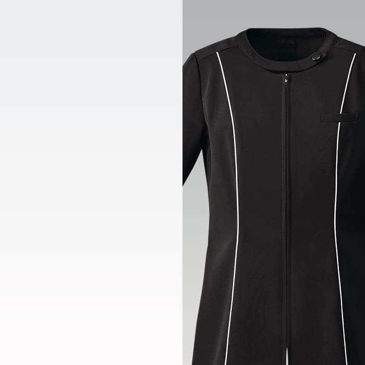 エステ制服 ジャケット M13421 特徴。トリコット素材の軽やかな着心地としなやかな伸縮性。帯電防止加工で接客もスムーズな、エステティシャン・セラピスト向け最新チュニック