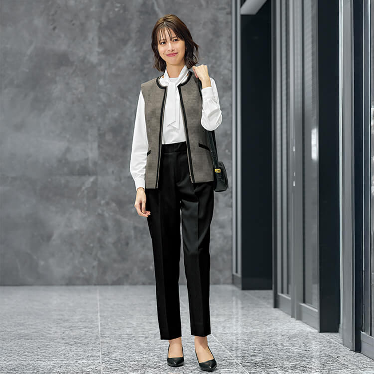 YUKI TORII・YT5930・テーパードパンツ・事務服・ストレッチ・帯電防止・ウールライク素材・受付や営業事務に対応するオフィスユニフォーム