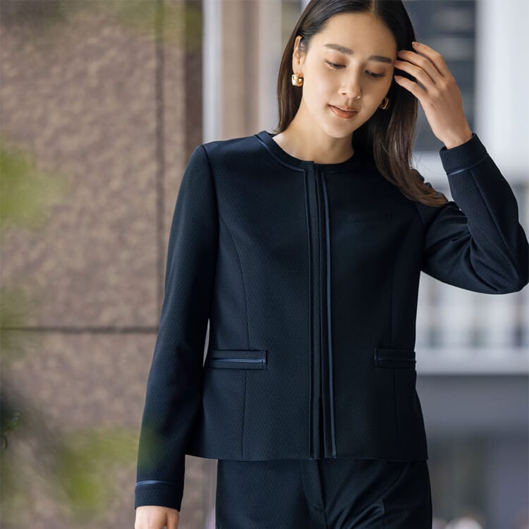 セロリー TioTio加工のニットジャケット｜快適な着心地のオフィス制服