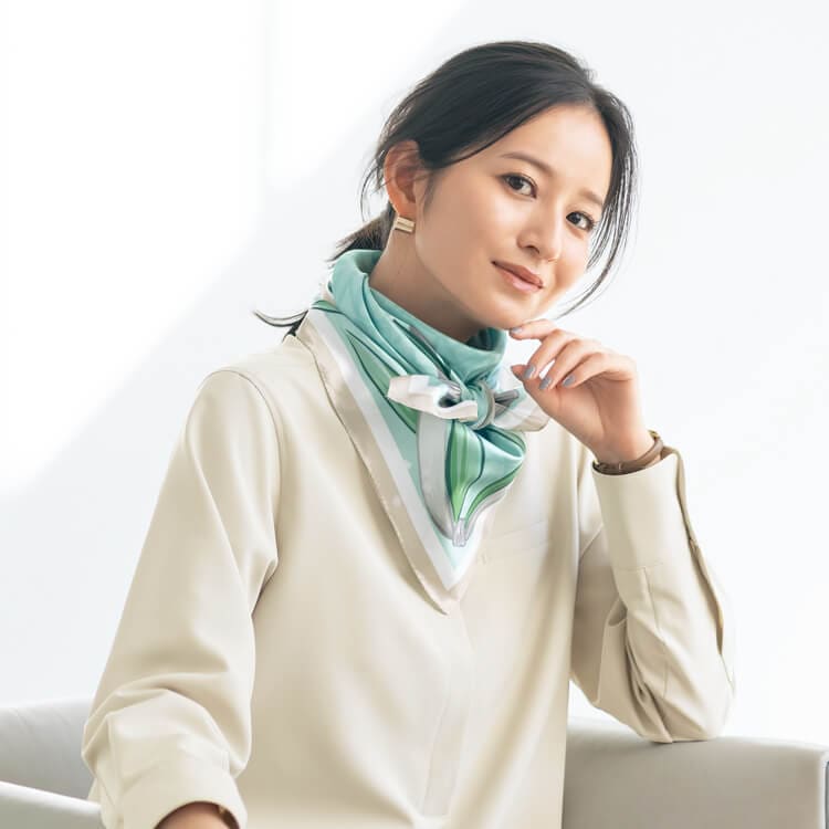 事務服スカーフ 大判