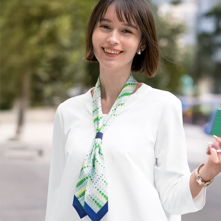 事務服セロリー 事務服 制服 9号　スカーフは別売 事務服 スカーフ｜セロリー（Selery）。華やかなモザイク柄のループ式