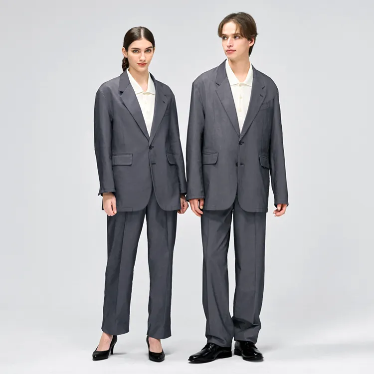 オリジナルなデザインで差別化を おしゃれなレストラン制服の制作事例