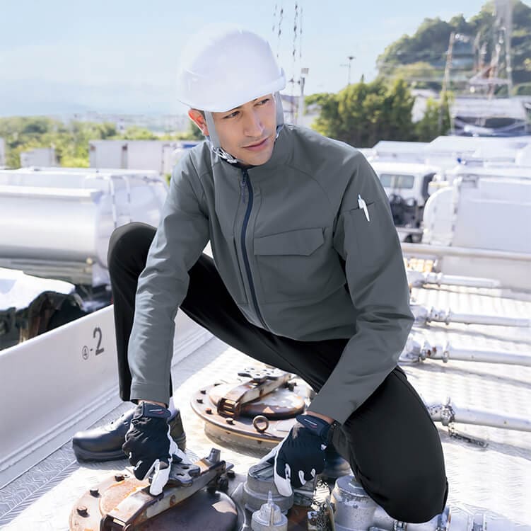 作業服ブルゾン夏用－「夏の現場に適した通気性と軽さ」運送会社や建設