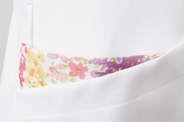 クリニック制服おしゃれ