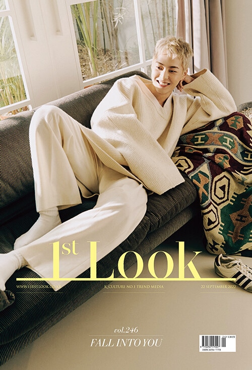 韓国芸能雑誌　(ファーストルック)　Vol.246　(EXOのシウミン表紙)　1st　韓流ショップ　LOOK　雑誌（Magazine）,韓国芸能雑誌
