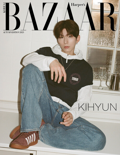 BEYOND THE STORY 韓国語版　マグカップ付き　新品未開封 フォトカード] 韓国女性雑誌 BAZAAR (バザー) AUTUMN EDITION