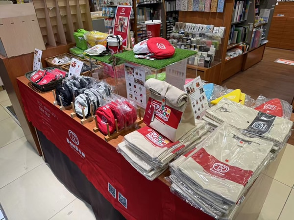 POP UP STORE
