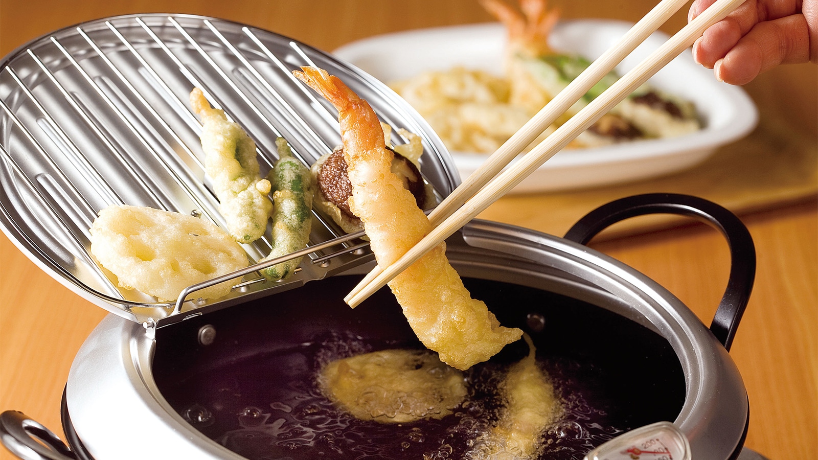 燕三条 いいもの小路 鉄製蓋付天ぷら鍋