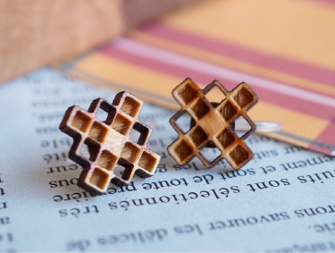 秋アクセに♪ ぴたっとイヤリング・ピアス チェック柄