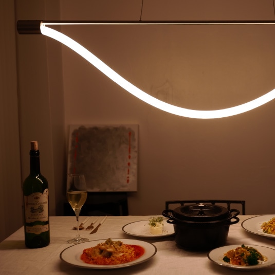 デザインスケッチを描く