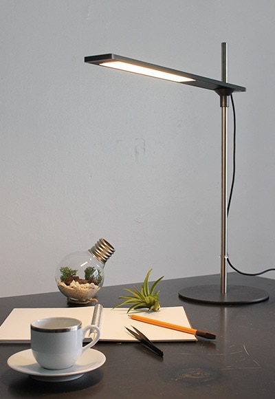 LED Stelo desk lamp<br>LED ステーロ デスクランプ