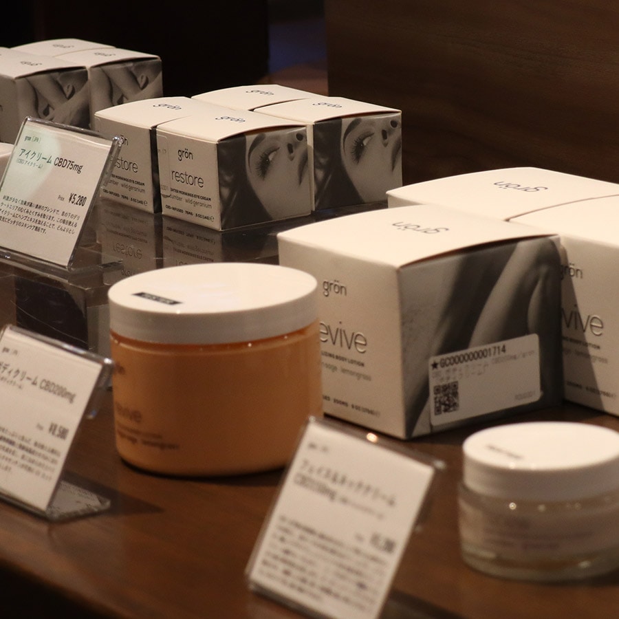 DRESSKIN,�ɥ쥹����