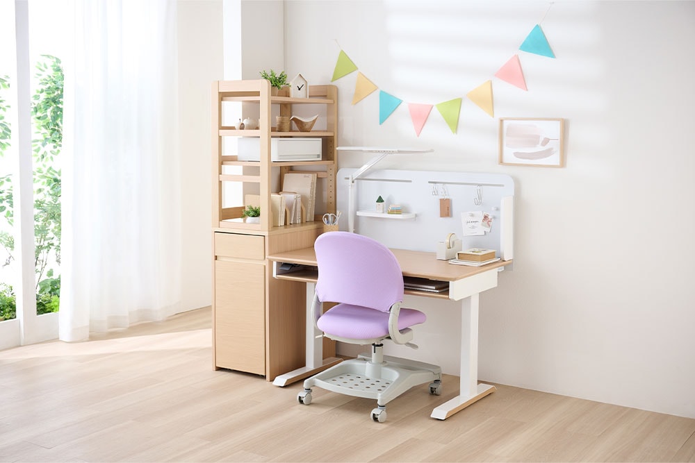HyBridChair ハイブリッドチェア | 木製と回転を融合した学習チェア