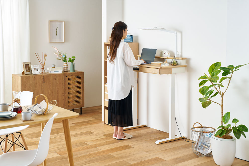 Lenos レノス | ホワイトオーク突板の電動昇降デスク Fit-in Desk