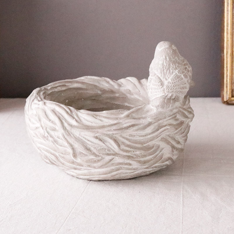 プランター 鳥の巣