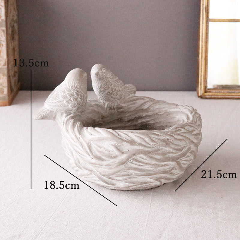 プランター 鳥の巣