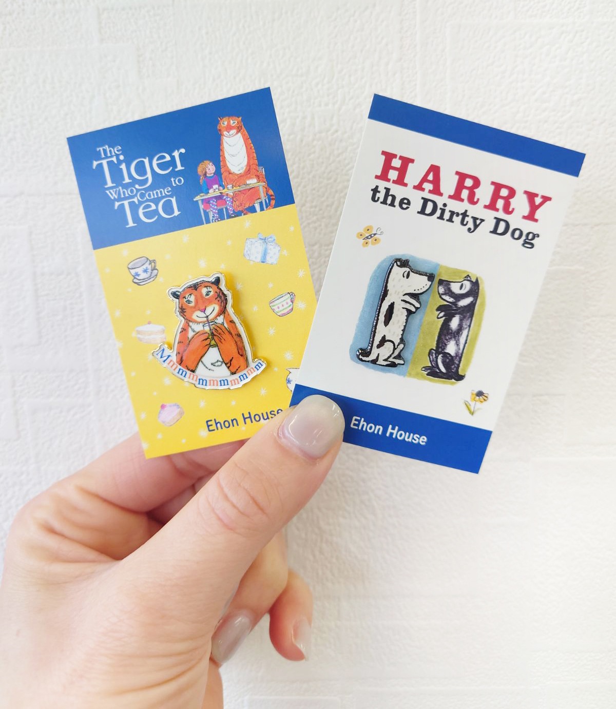 The tiger who came to tea/ Harry the dirty dog Pin badge おちゃのじかんにきたとら, どろんこハリー, ピンバッジ
