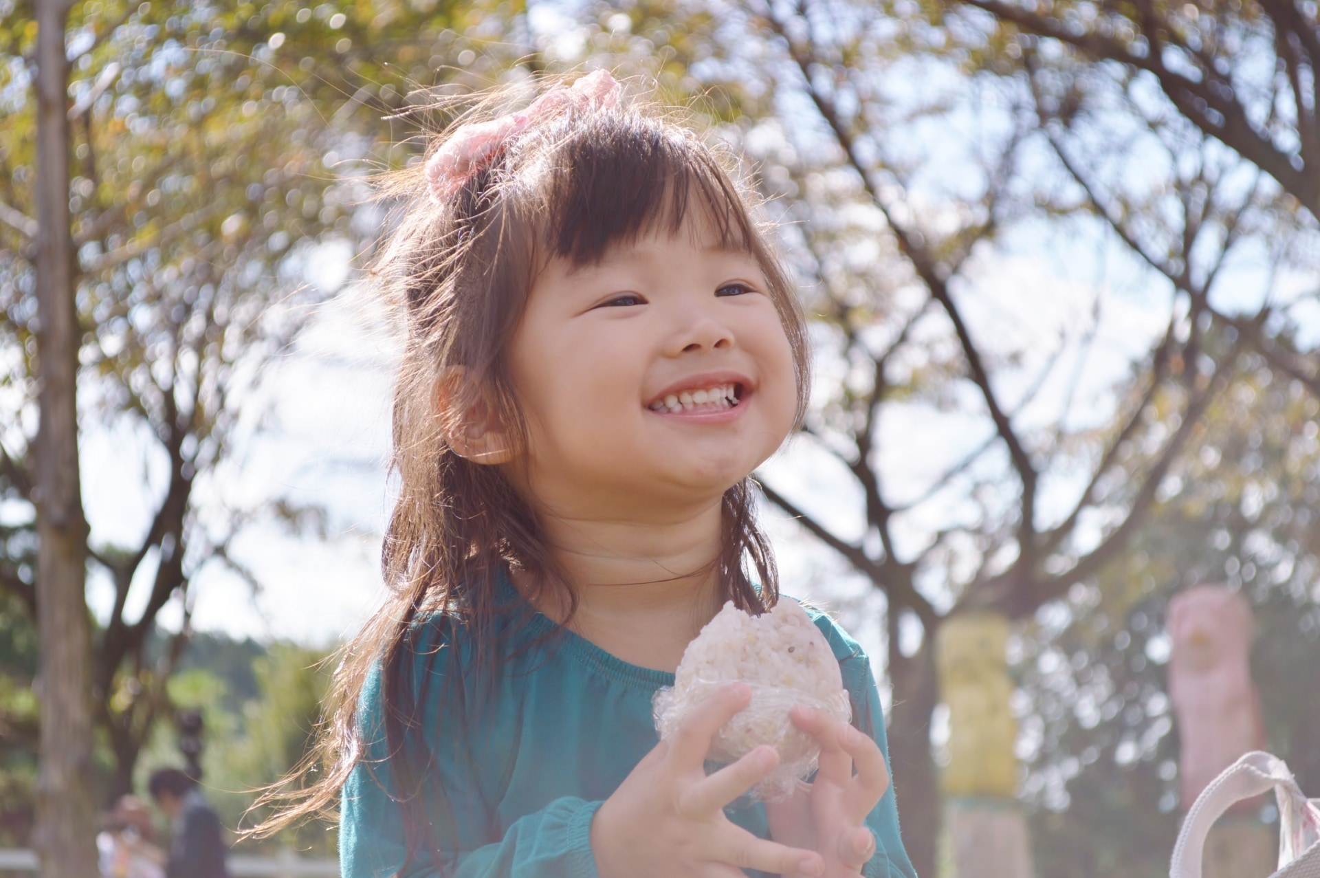 玄米は子供には何歳から食べさせても大丈夫？ どのように子供に食べさせるのがいいの？