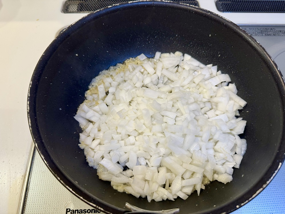 玄米をもっと美味しく食べられるおかずレシピ！『ごろっと野菜のカラフルキーマカレー』