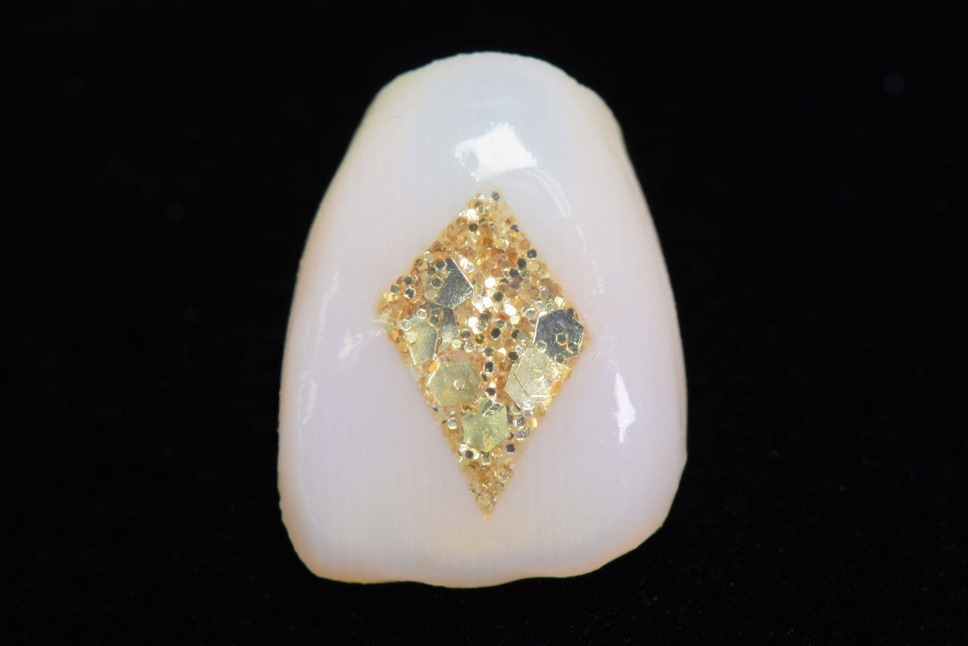 付け歯の種類を知り尽くす！ハロウィンにぴったりのデザインと選び方