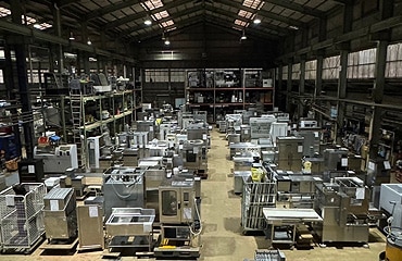 オークション会場02