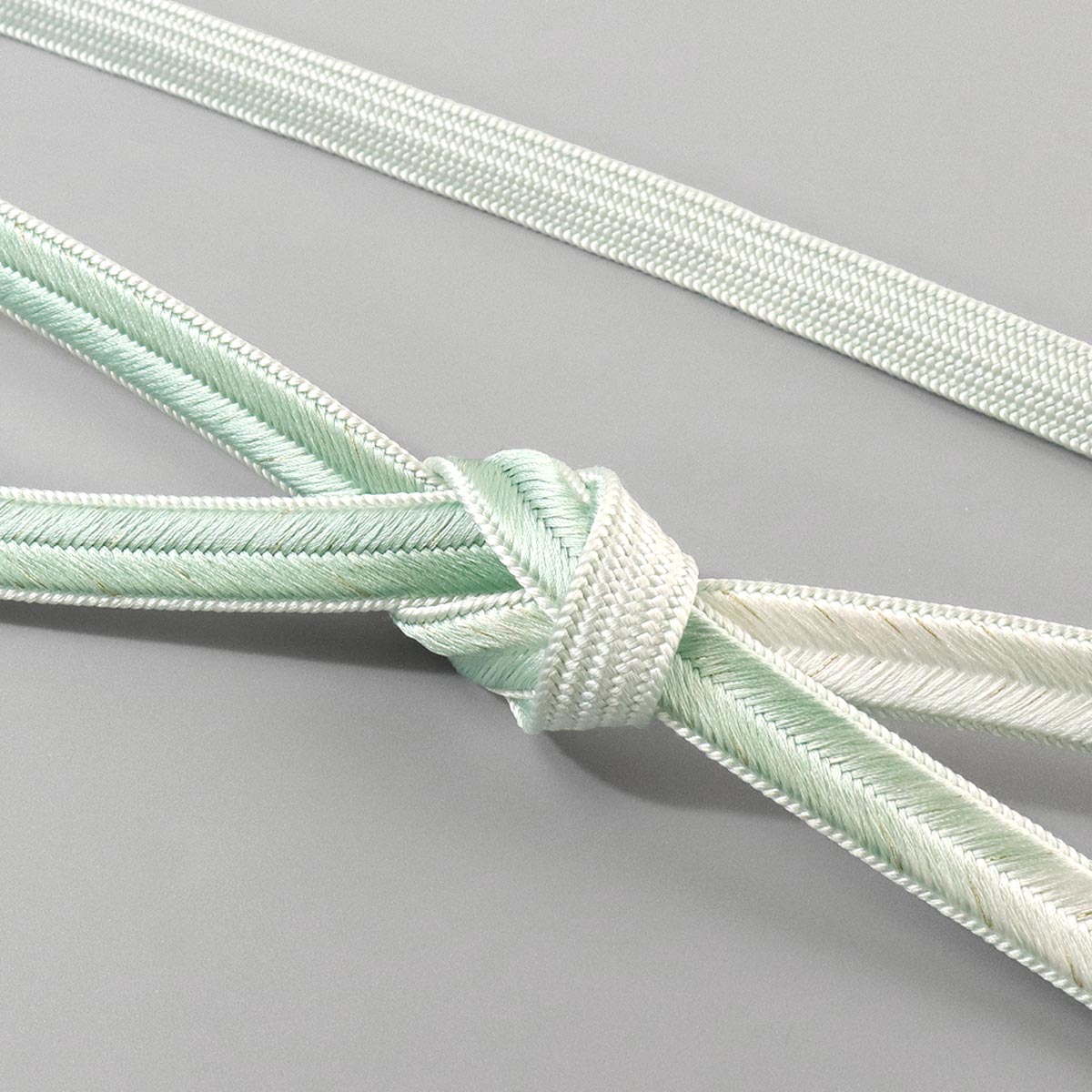 衿秀 公式 帯締 帯締め おびしめ 高麗 大和組 金糸 白抜きぼかし