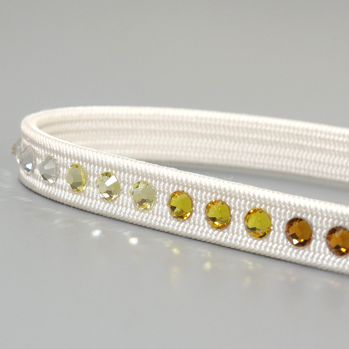 Ohih♡soy　着物一式　小物・かんざし付　音符織柄　定価50万以上 セゾンふりそで館の振袖 /白色/赤色/古典/椿柄/ 03624 紅一点 白