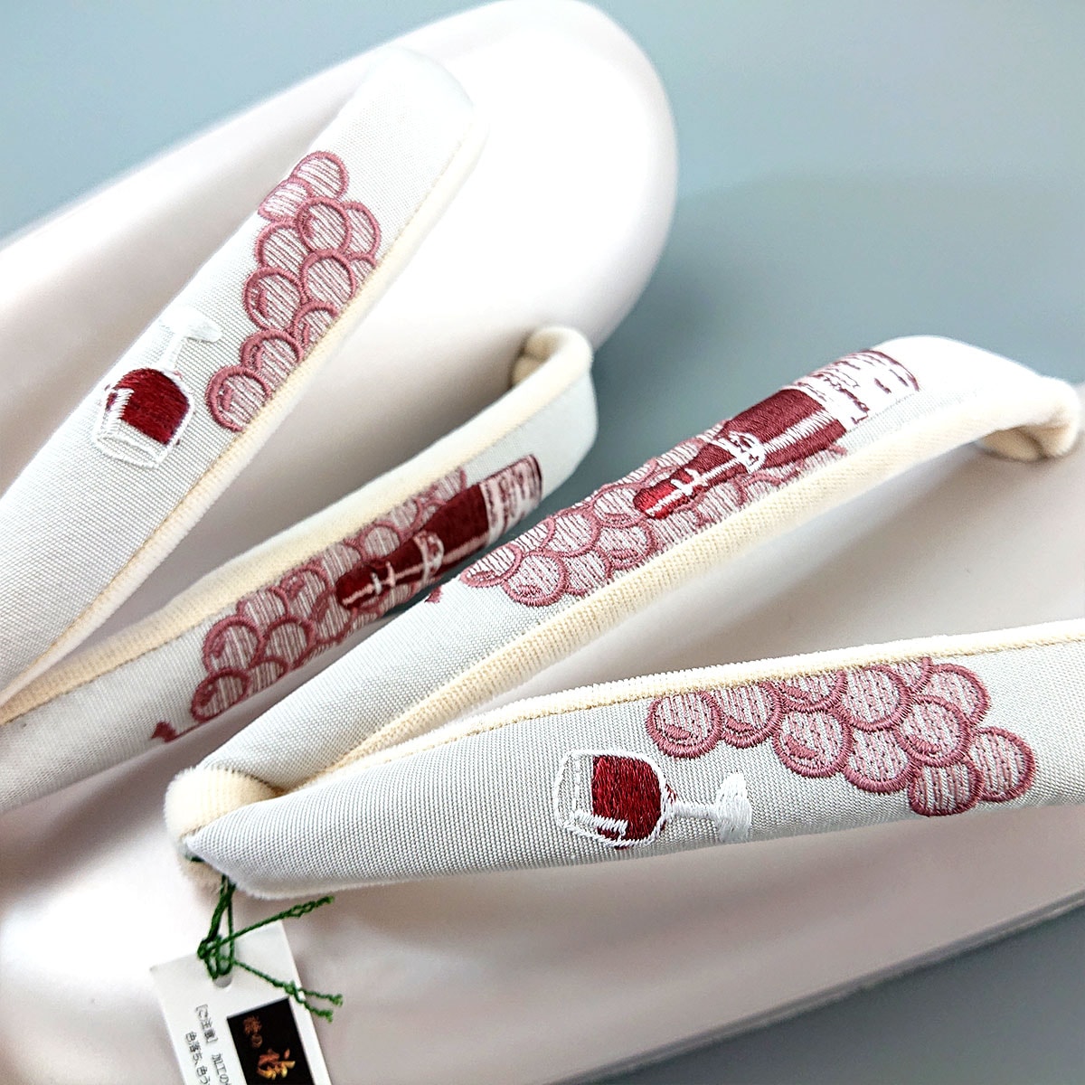 衿秀 公式 草履 ぞうり 刺繍 晴雨 晴雨兼用 ワイン L シャレ 普段着